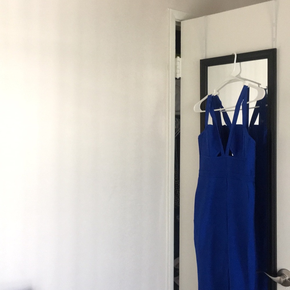 A daring dark blue jumpsuit